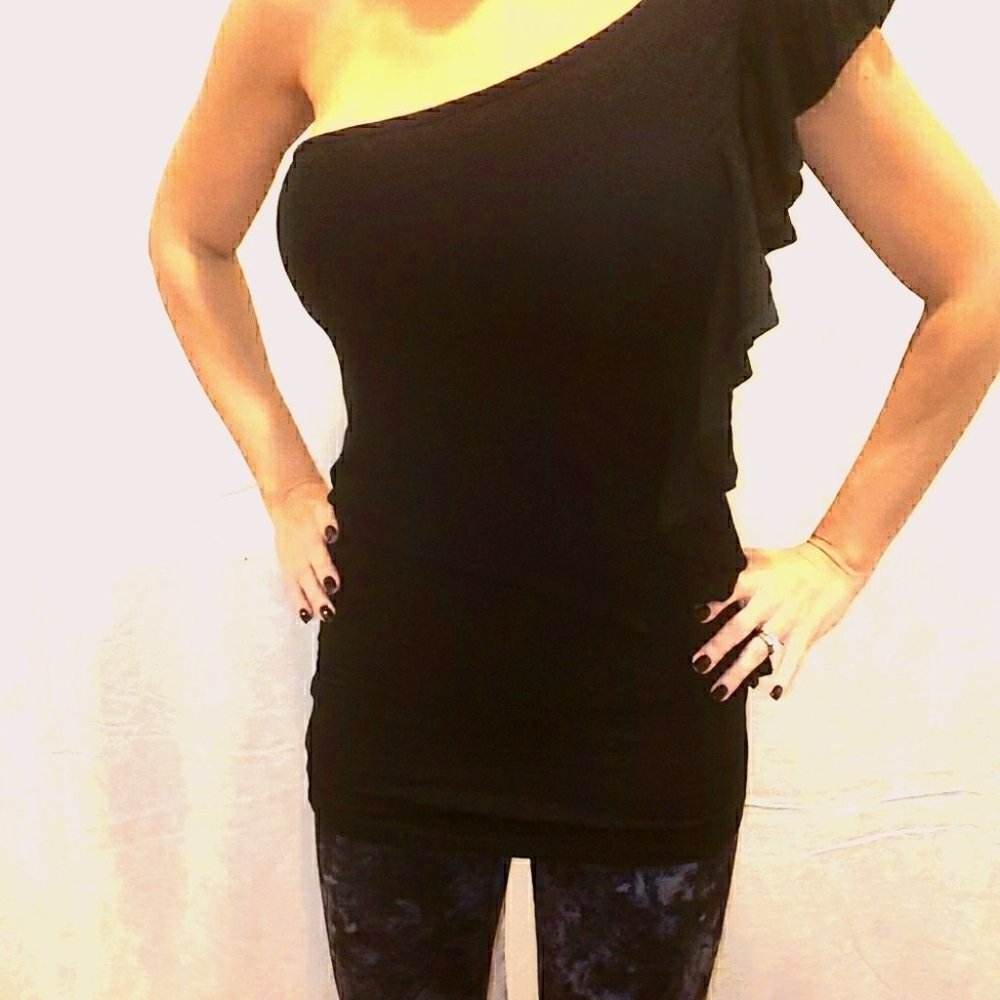 Ella Moss one shoulder shirt